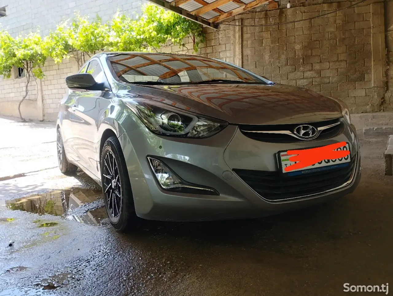 Hyundai Avante 2014 · 1.6 AT