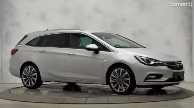 Opel Astra K 2017 · 1.4 AT