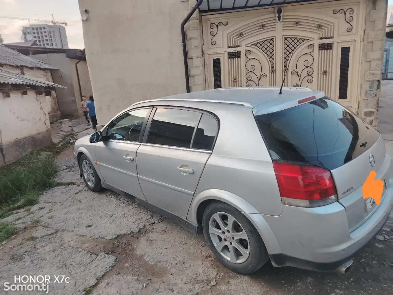 Opel Signum 2003 · 2.2 MT