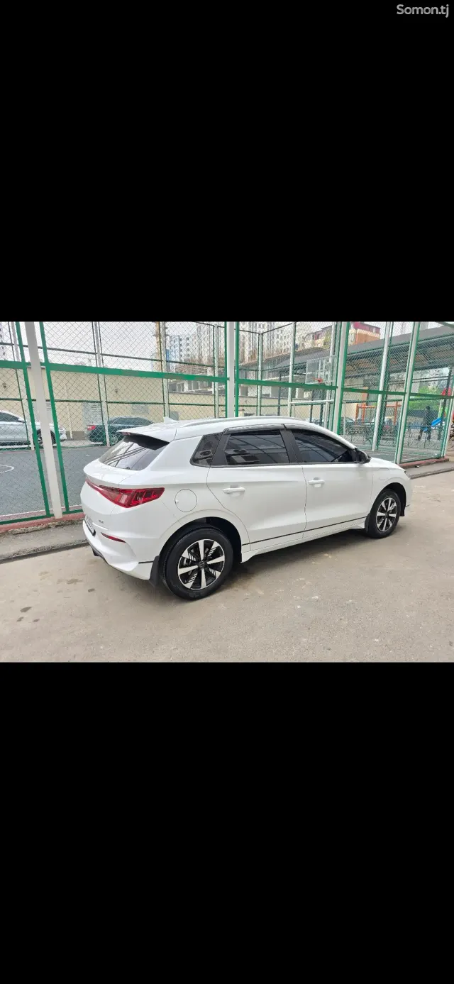 BYD E2 2025 · 6.3 AT
