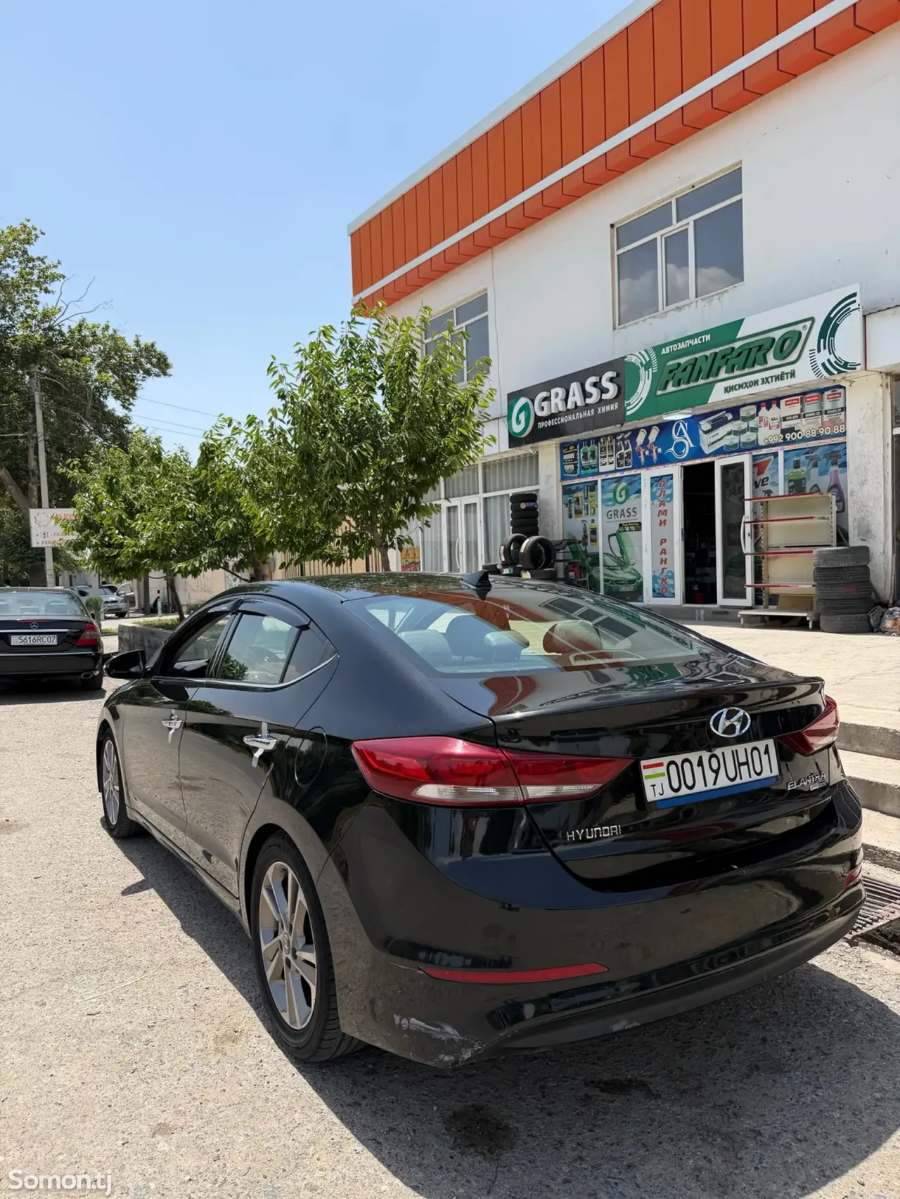 Hyundai Elantra 2017 · 2.0 AT