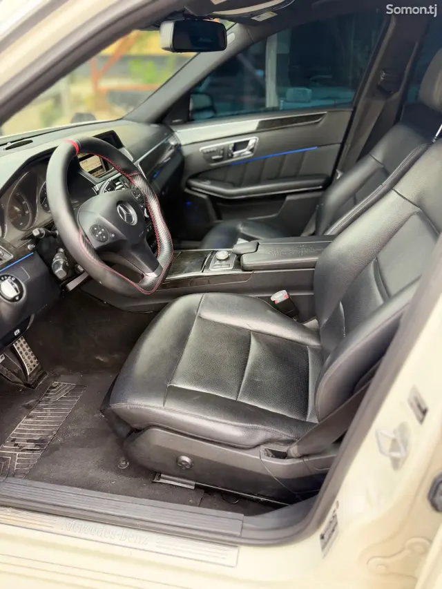 Mercedes-Benz E class 2010 · 3.5 AT