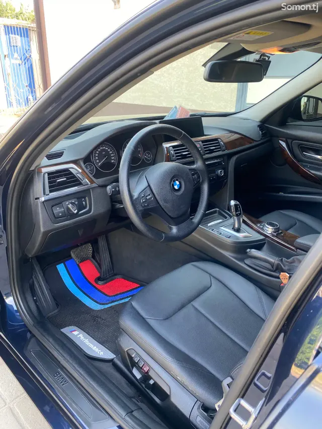 BMW 3 series 2014 · 2.0 AT