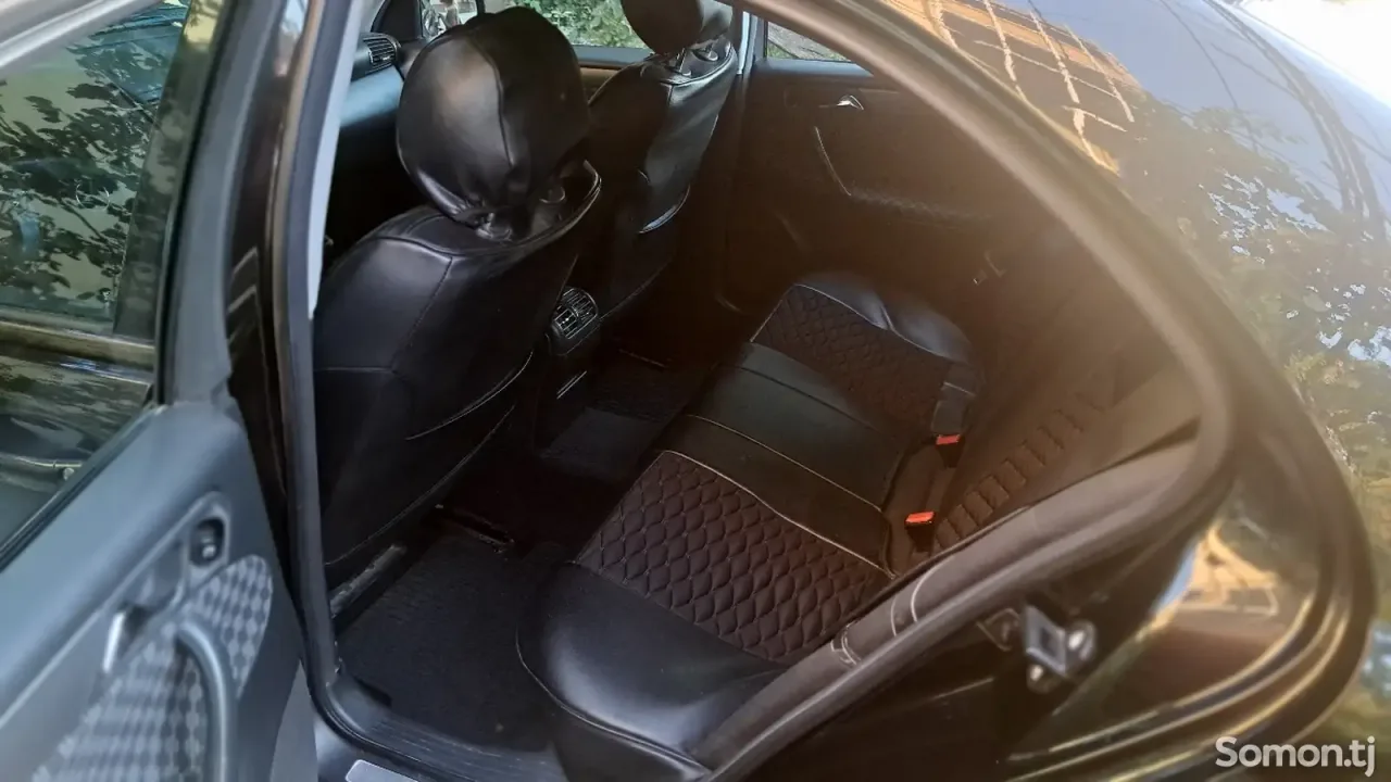Mercedes-Benz C class 2000 · 2.0 MT