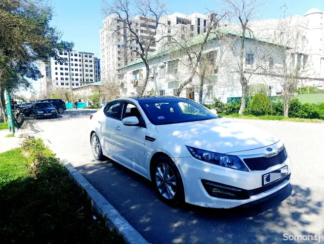 Kia K5 2011 · 2.0 AT
