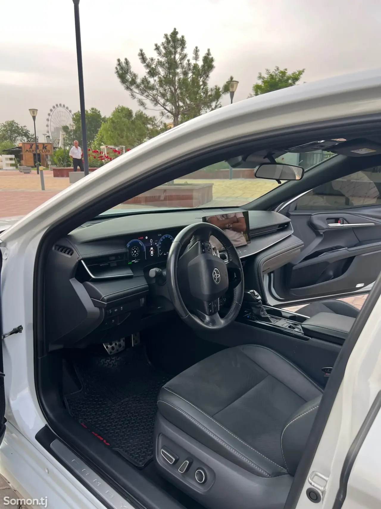 Toyota Camry 2025 · 2.0 AT