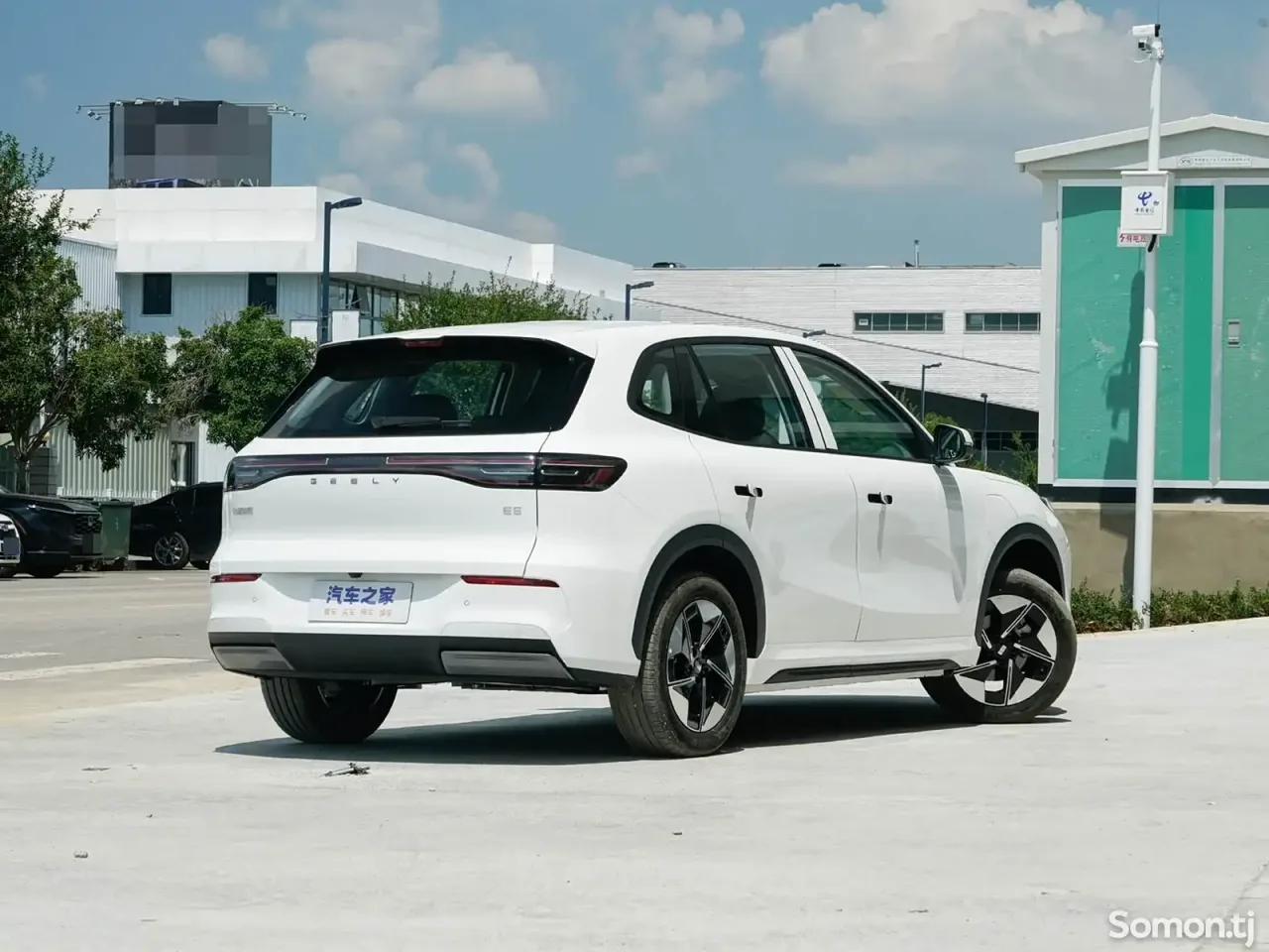 Geely Galaxy E5 2025 · AT
