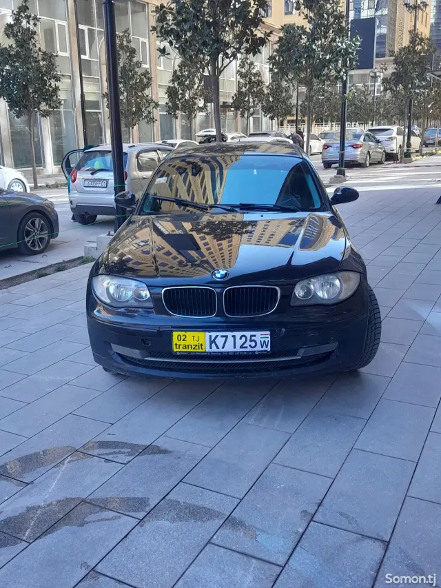 BMW 1 series 2009 · 2.0 MT