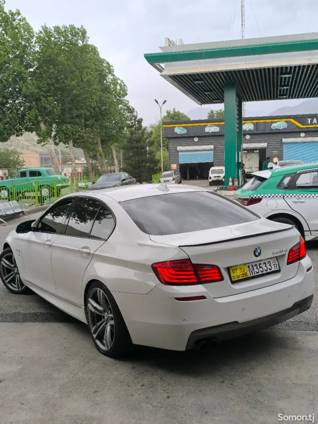 BMW 5 series 2015 · 3.0 AT