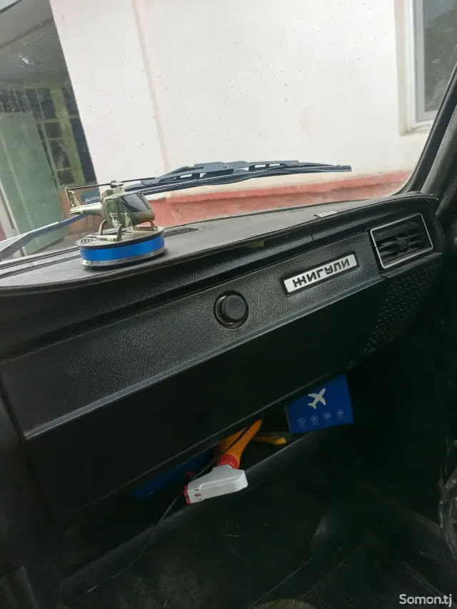 Lada (ВАЗ) 2107 2002 · 1.6 MT