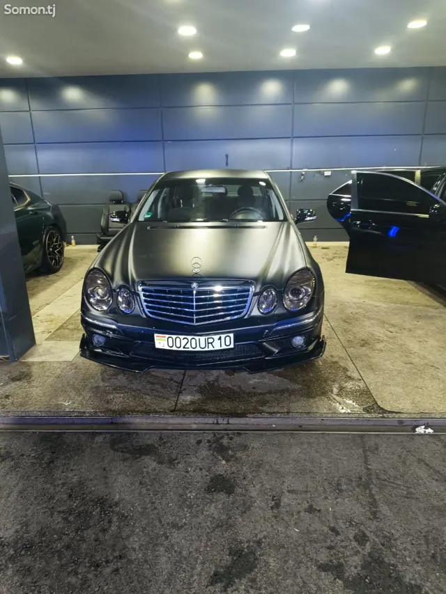 Mercedes-Benz E class 2004 · 2.8 AT