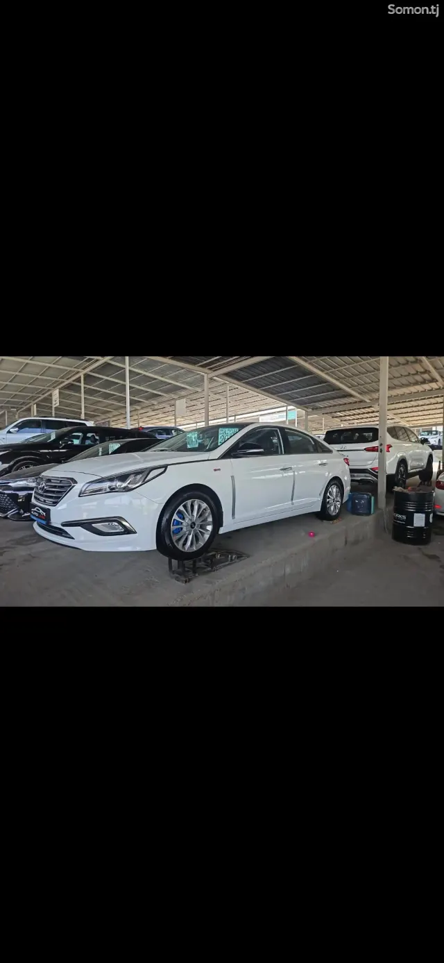 Hyundai Sonata 2015 · 2.0 AT
