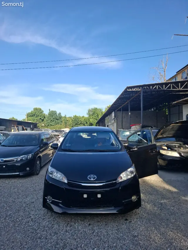 Toyota Wish 2014 · 2.0 AT