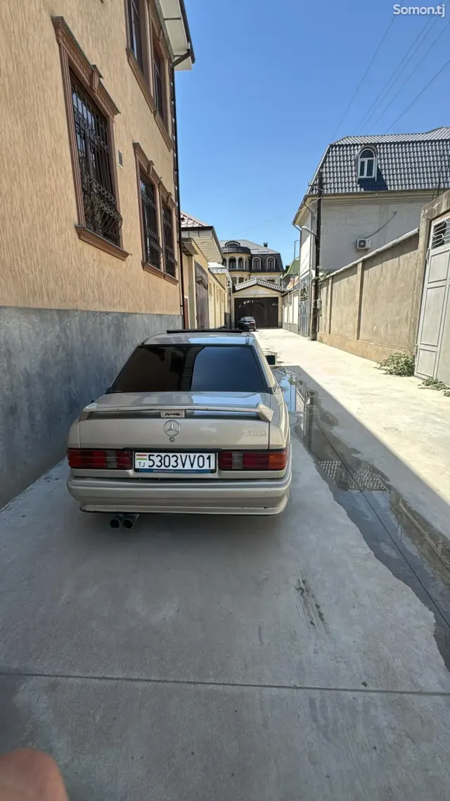 Mercedes-Benz W201 1993 · 2.3 AT