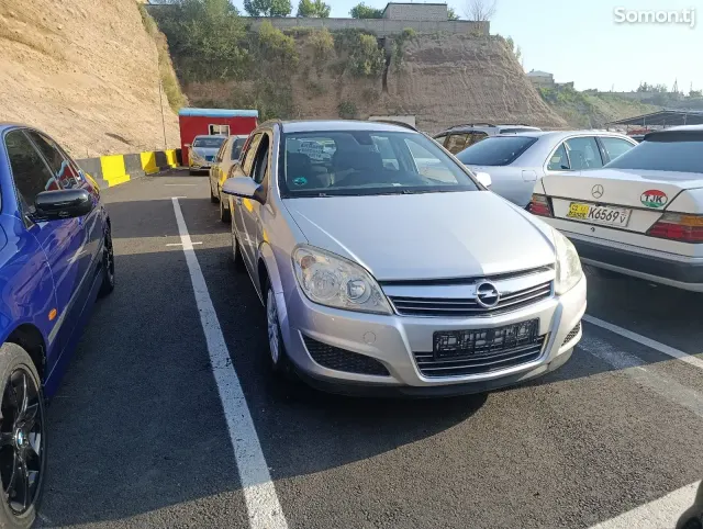 Opel Astra H 2008 · 1.6 MT