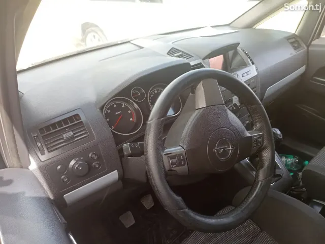 Opel Zafira 2008 · 1.8 MT