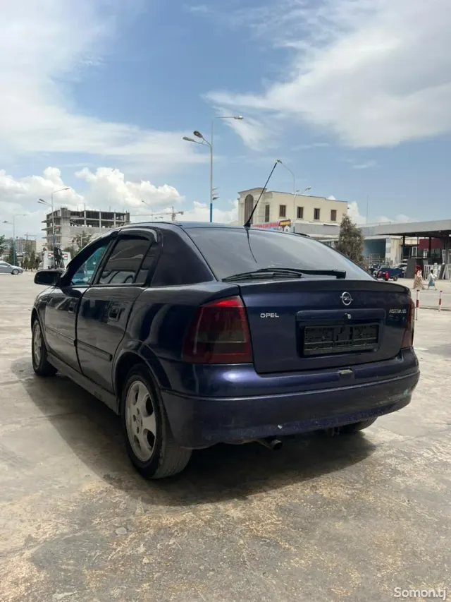 Opel Astra G 2000 · 1.6 MT