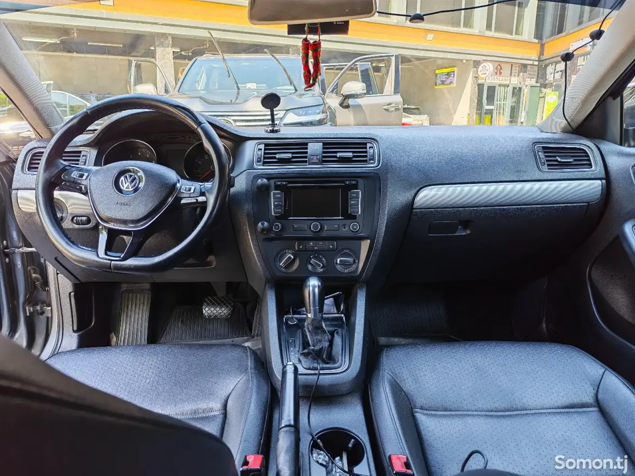 Volkswagen Jetta 2016 · 2.0 AT