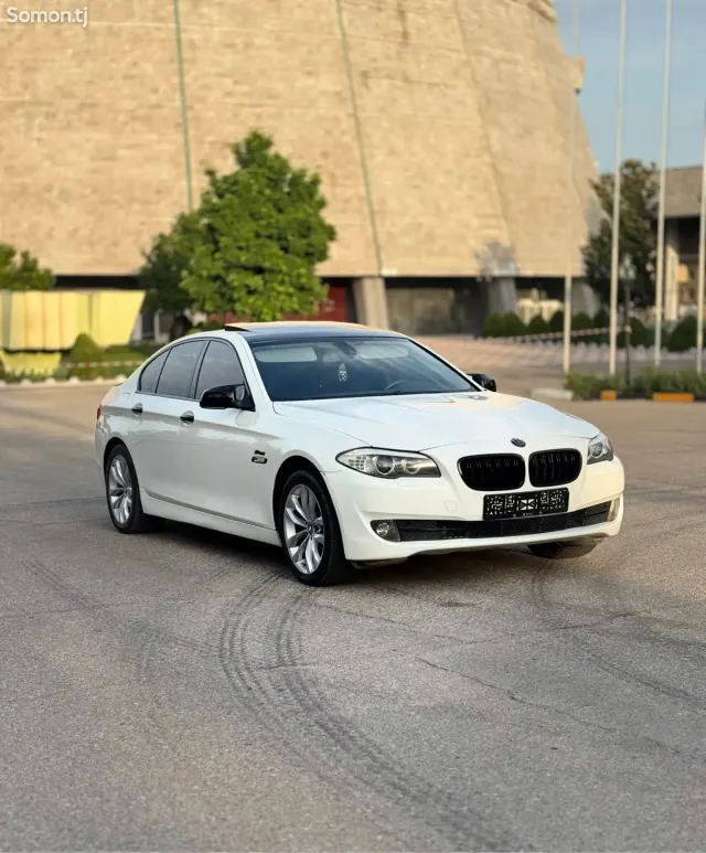 BMW 5 series 2011 · 2.0 AT