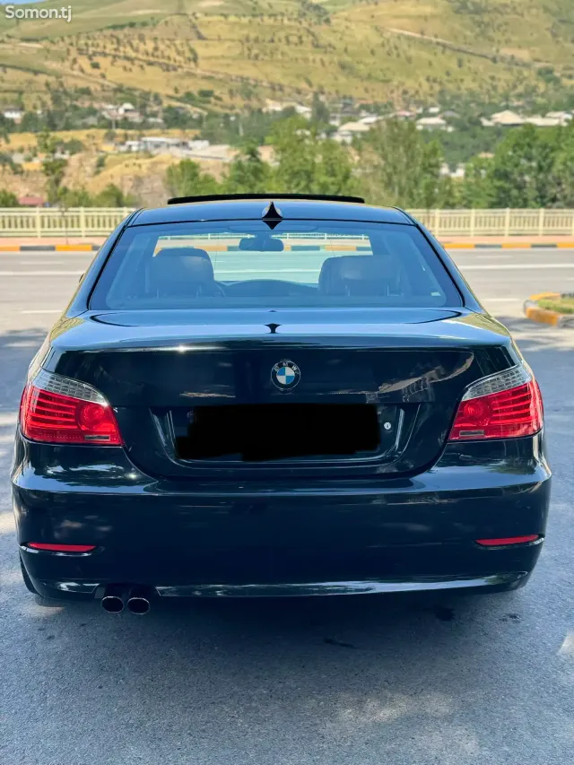 BMW 5 series 2010 · 2.5 AT