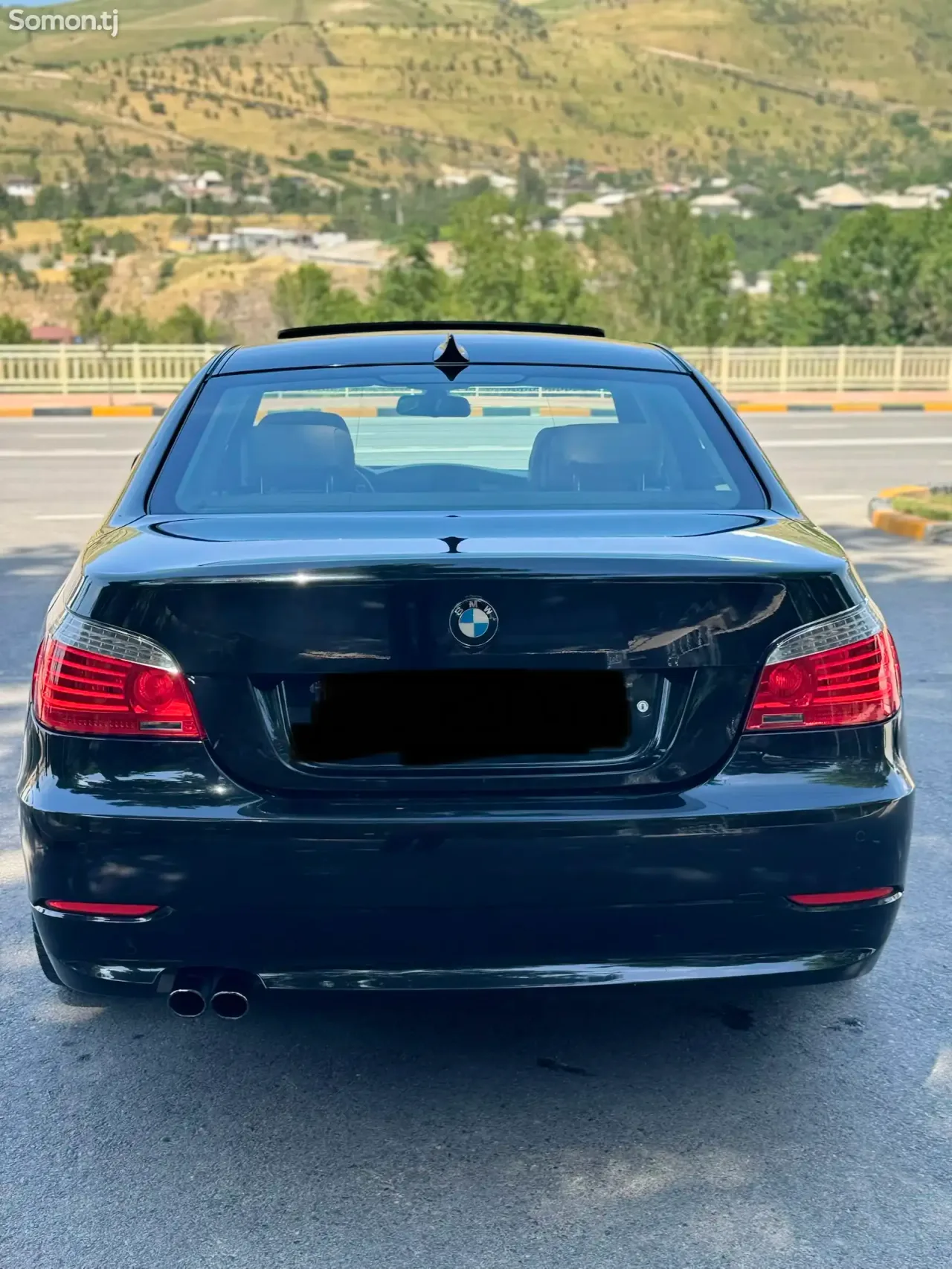 BMW 5 series 2010 · 2.5 AT