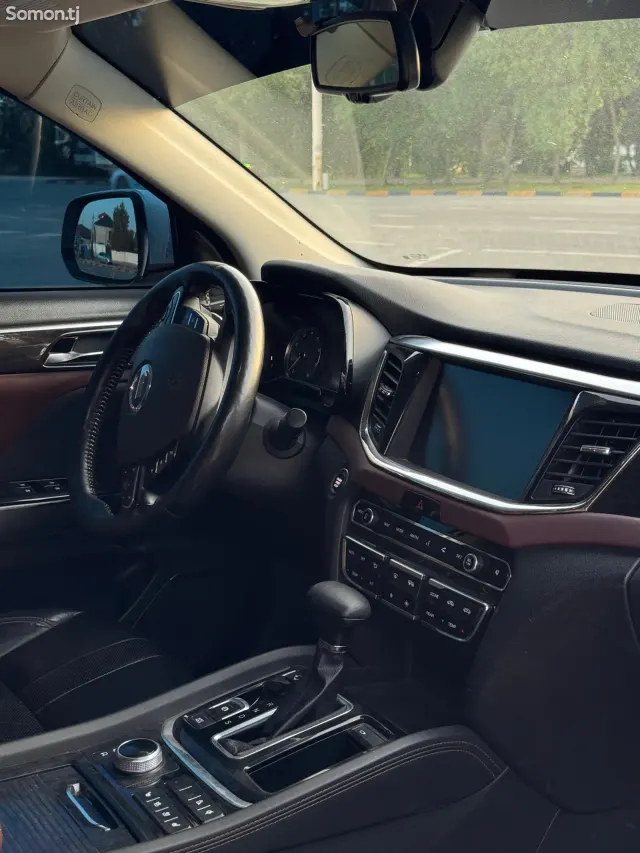 GAC Trumpchi GS8 2017 · 2.0 AT