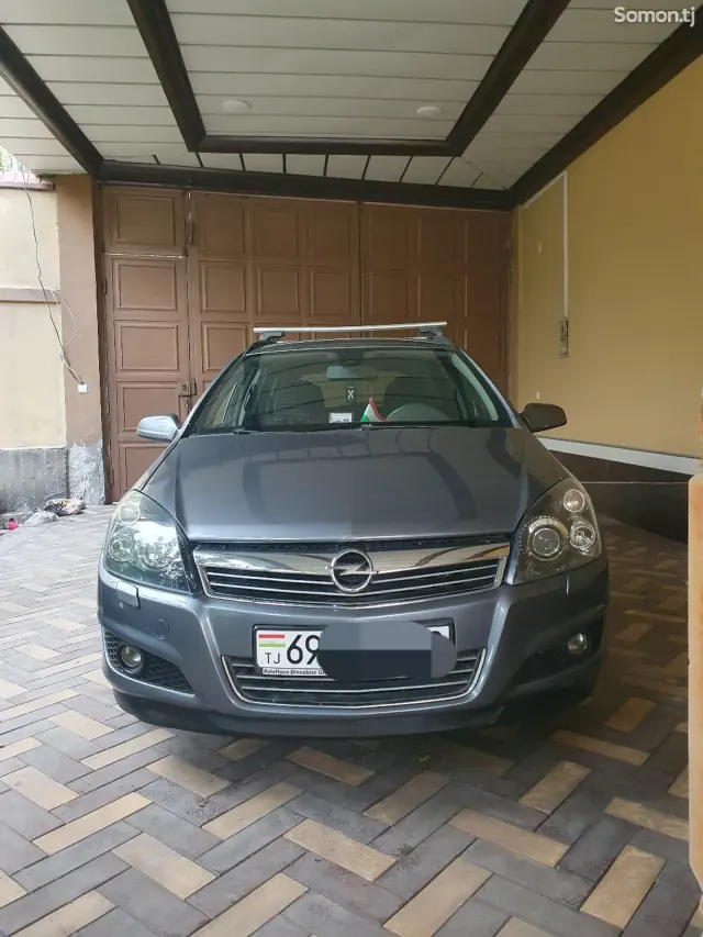 Opel Astra H 2007 · 1.6 MT