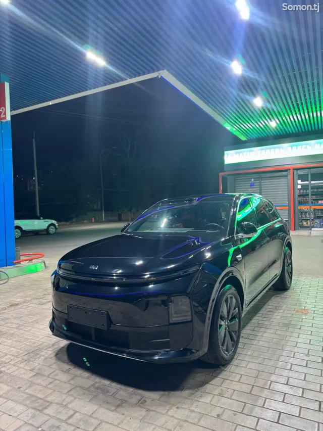 Li Auto (Lixiang) L6 2025 · 1.5 AT