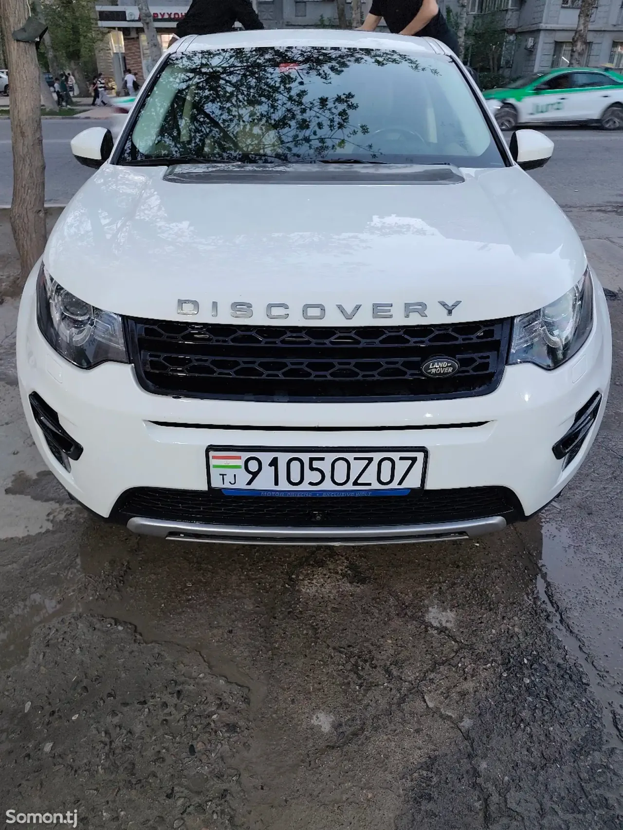 Land Rover Discovery 2016 · 2.0 AT