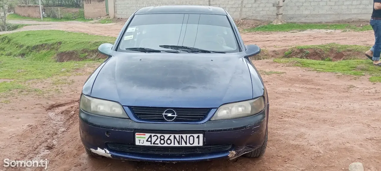 Opel Vectra B 1995 · 1.6 MT