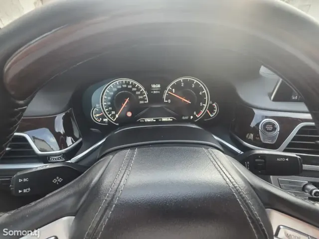BMW 7 series 2017 · 3.0 AT