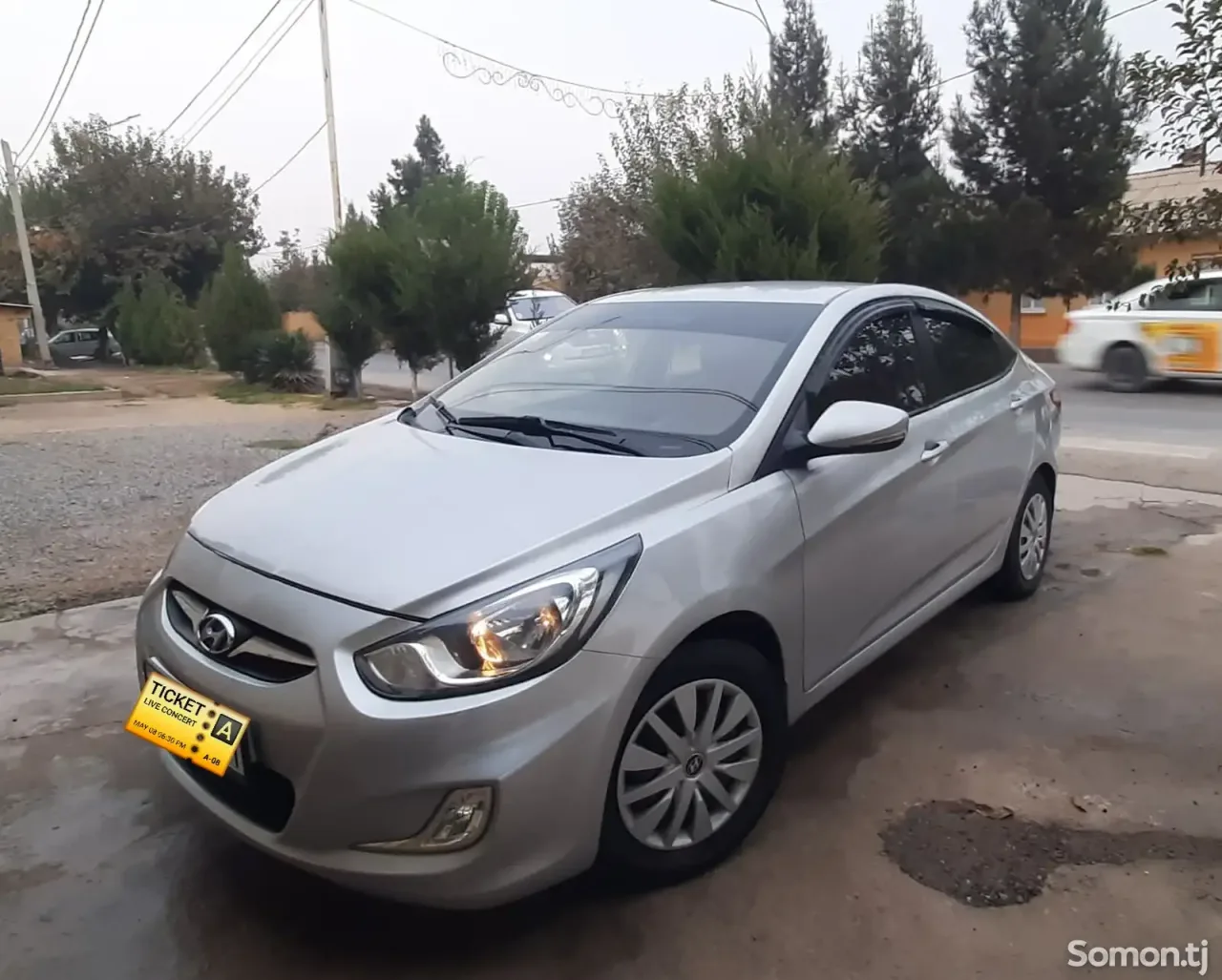 Hyundai Solaris 2013 · 1.6 AT