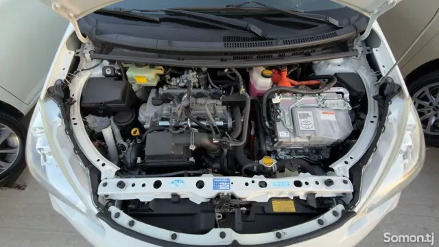 Toyota Aqua 2014 · 1.5 AT