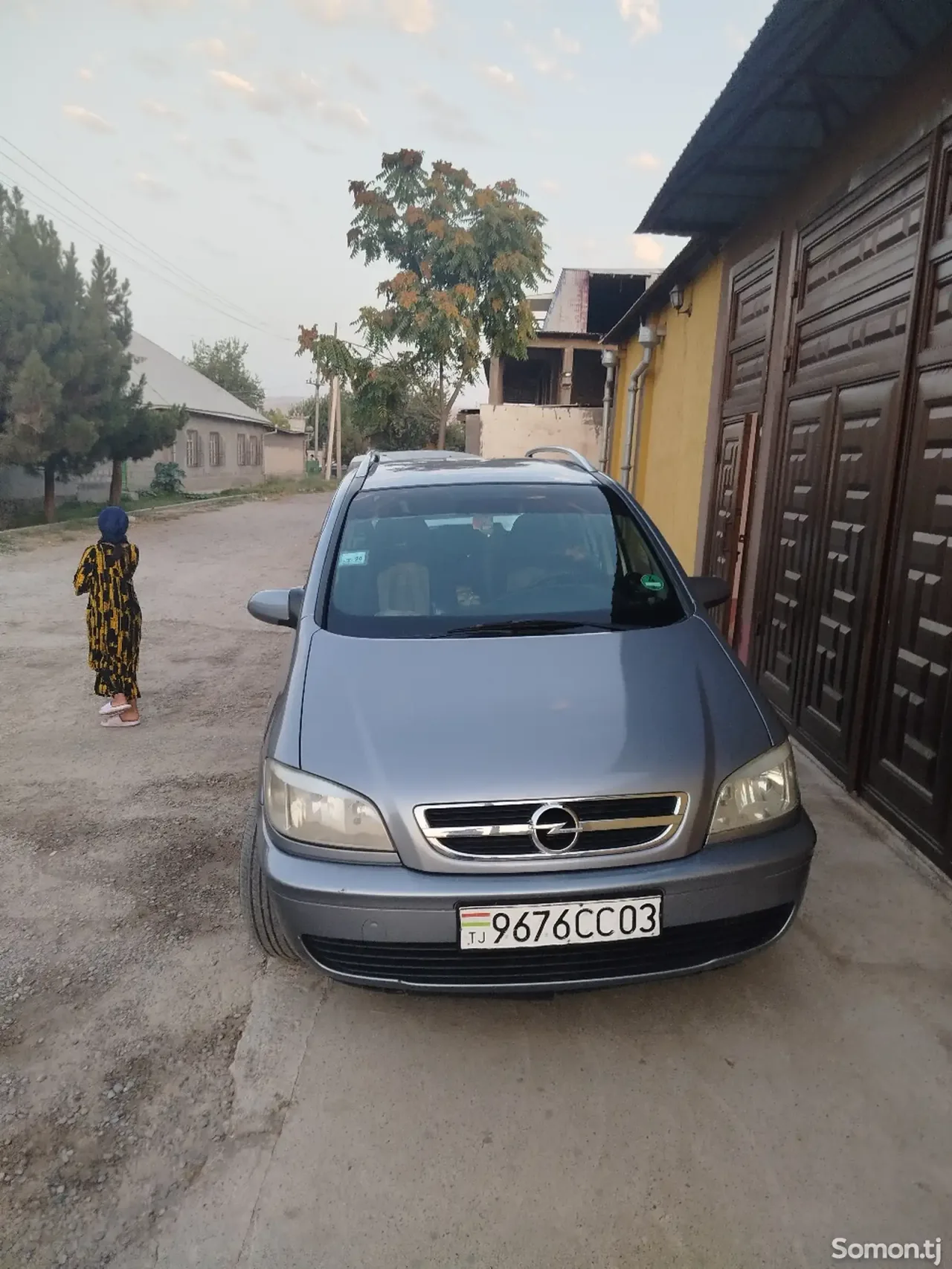Opel Zafira 2003 · 1.8 MT