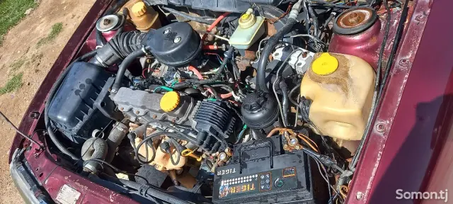 Opel Vectra A 1995 · 1.6 MT