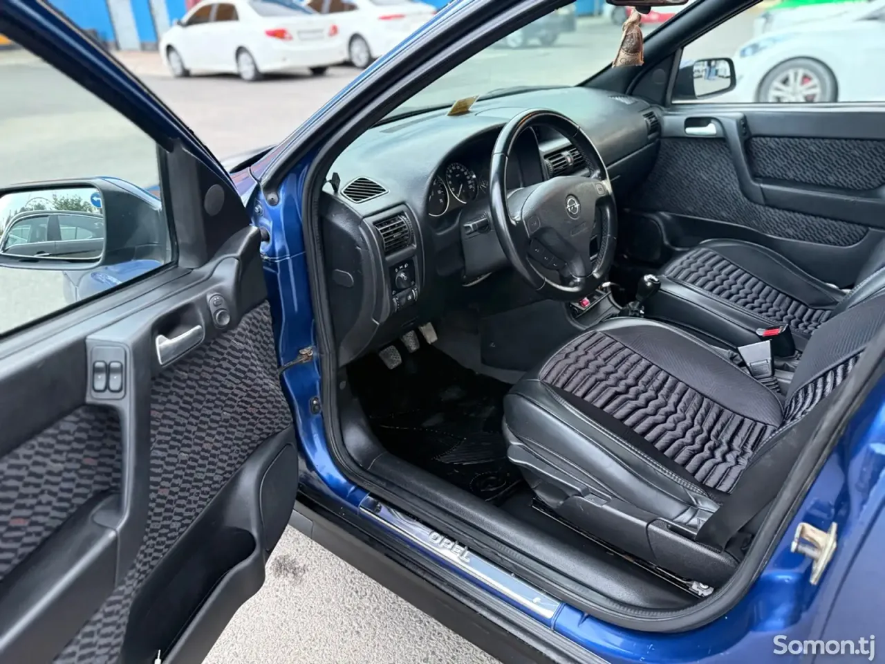 Opel Astra G 2001 · 1.6 MT