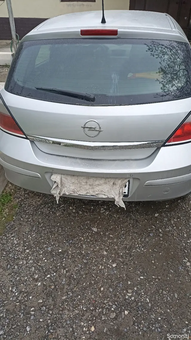 Opel Astra H 2006 · 1.8 AT