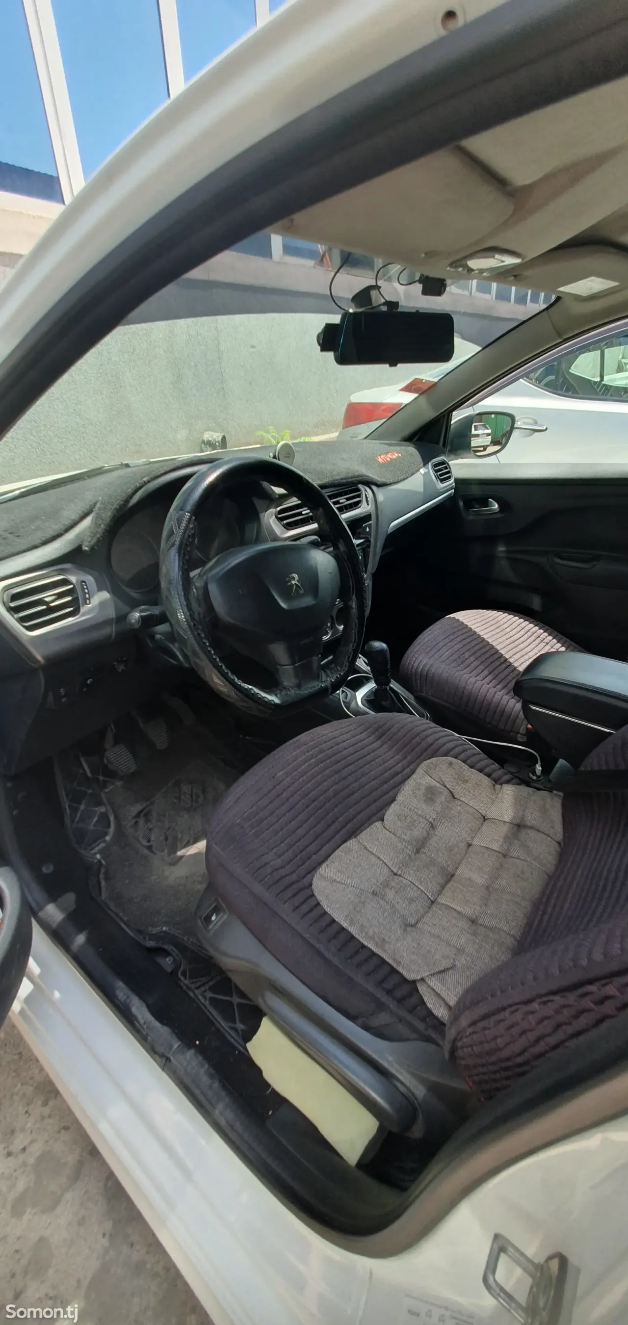 Peugeot 308 2018 · 1.6 MT