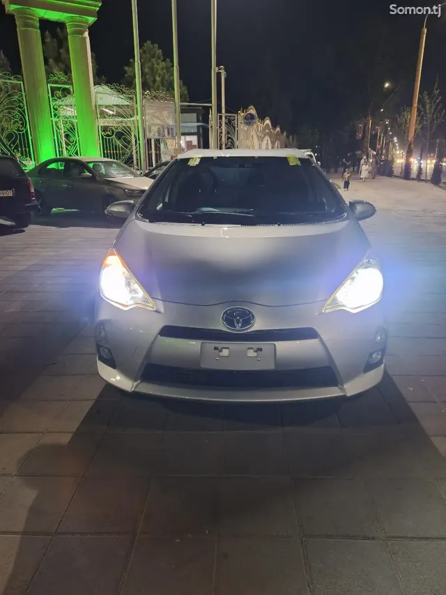 Toyota Aqua 2014 · 1.5 AT