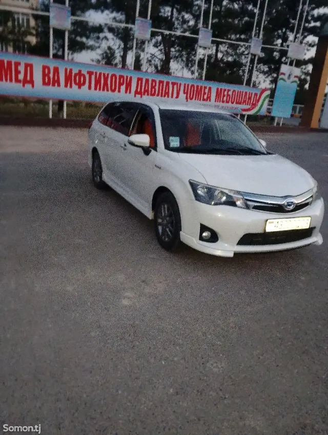 Toyota Fielder 2014 · 1.5 AT