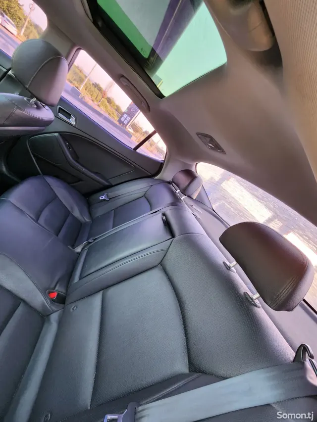 Kia K5 2014 · 2.0 AT