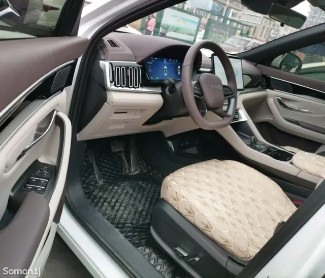 BYD Song Plus 2025 · AT