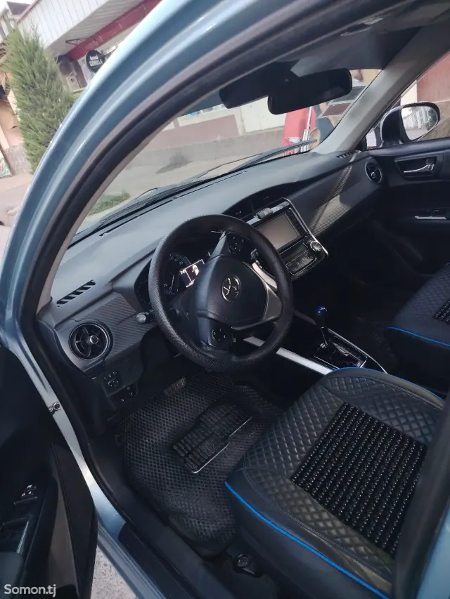 Toyota Fielder 2015 · 1.5 AT
