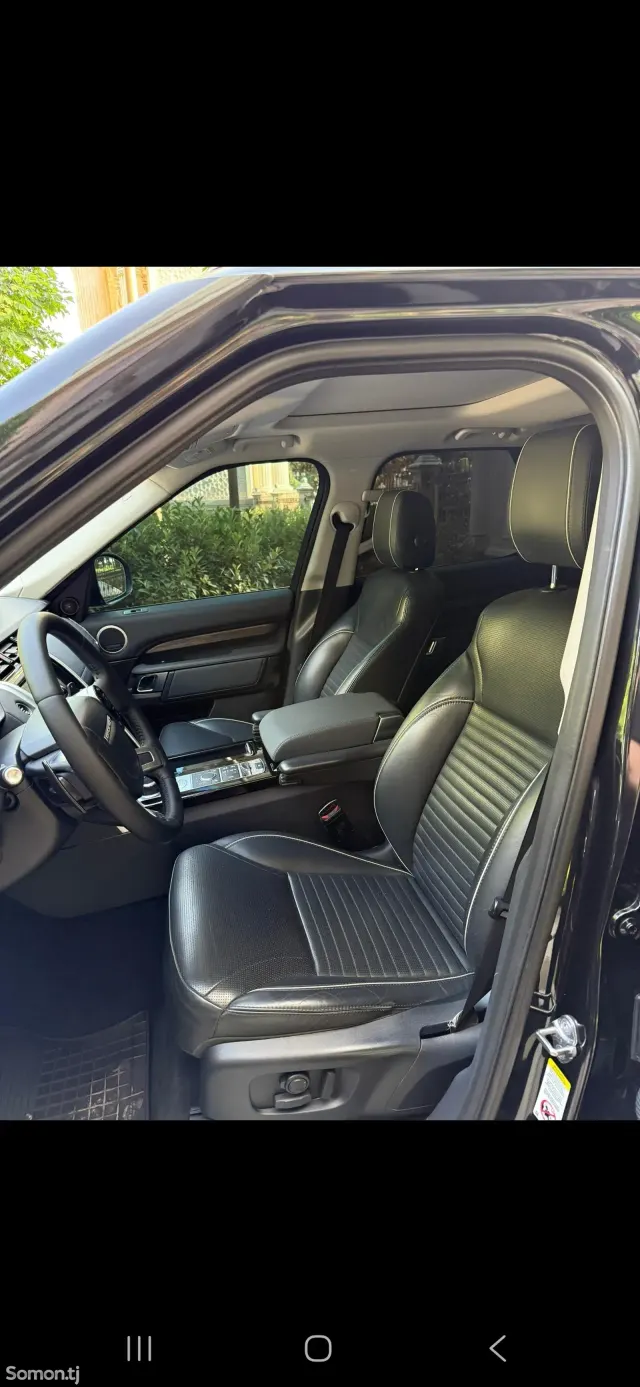 Land Rover Discovery 2018 · 3.0 AT