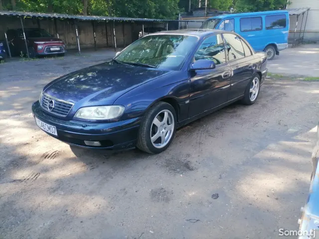 Opel Omega 2002 · 2.0 MT