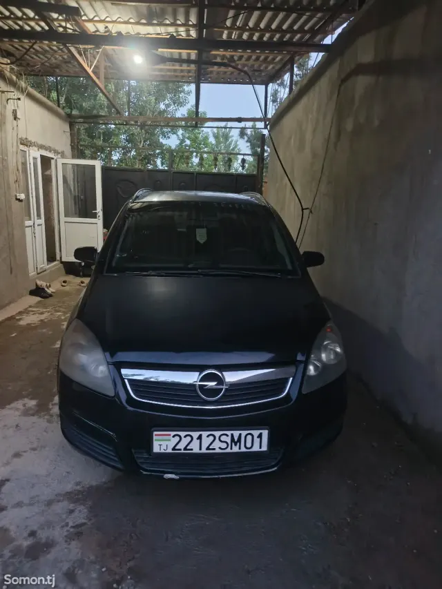 Opel Zafira 2006 · 1.9 AT