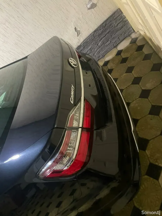 Toyota Camry 2015 · 2.5 AT
