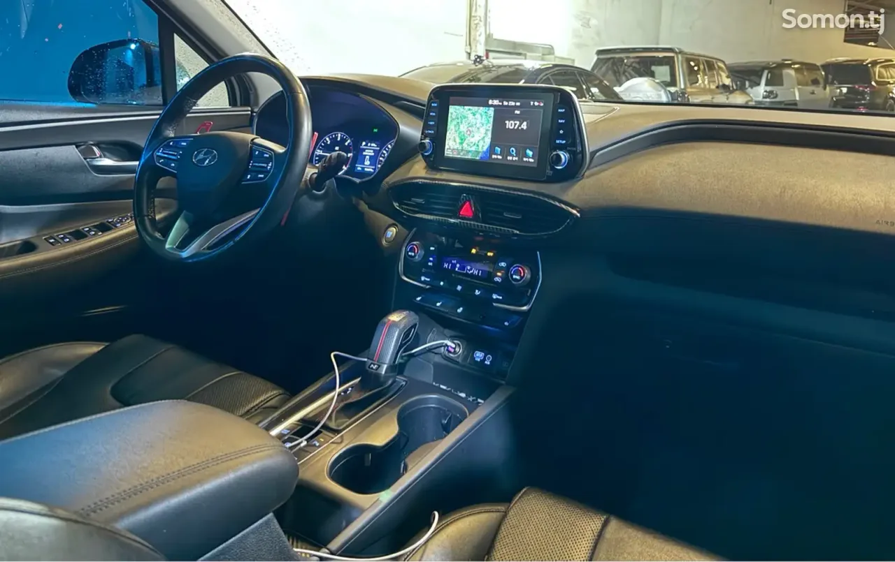 Hyundai Santa Fe 2019 · 2.2 AT