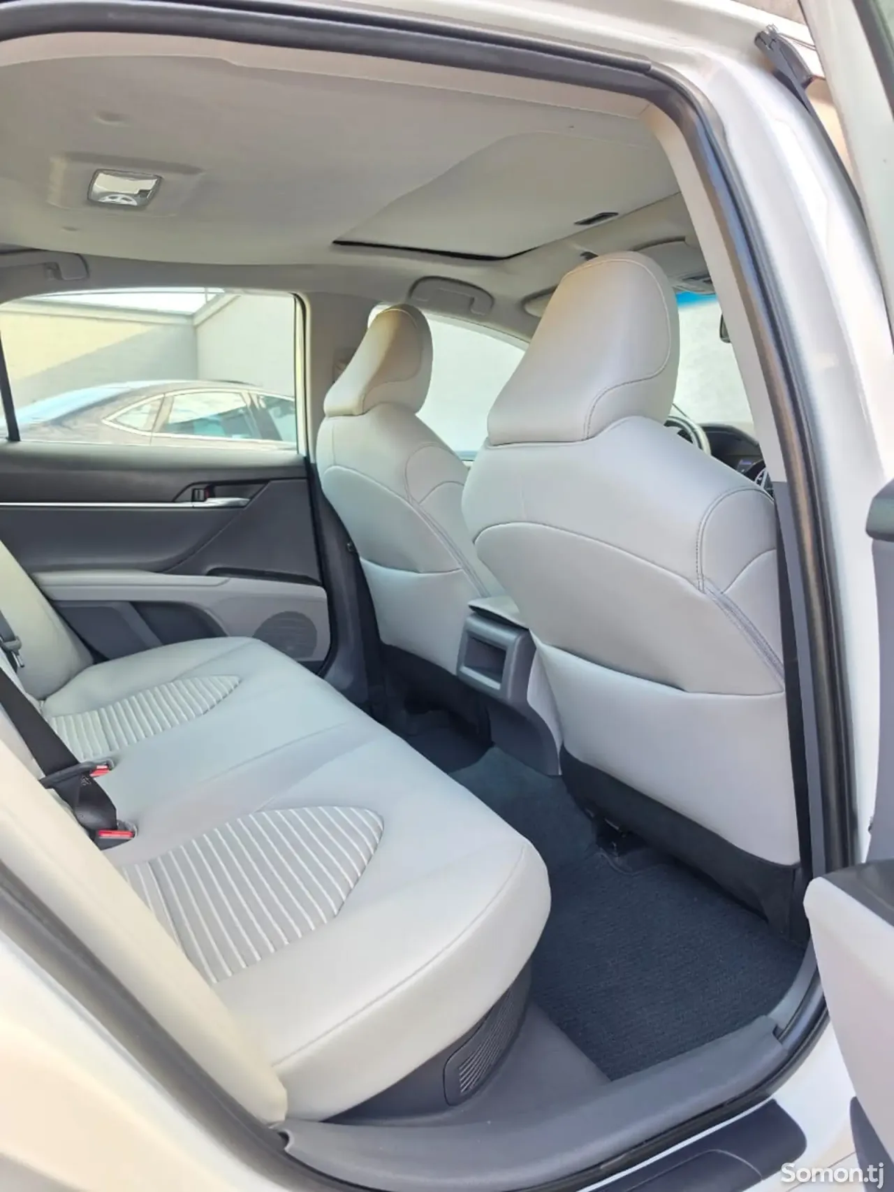 Toyota Camry 2022 · 2.5 AT