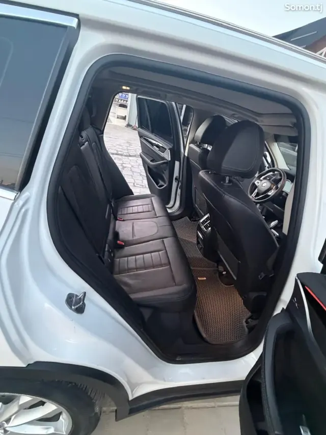 BMW X3 2019 · 2.0 AT